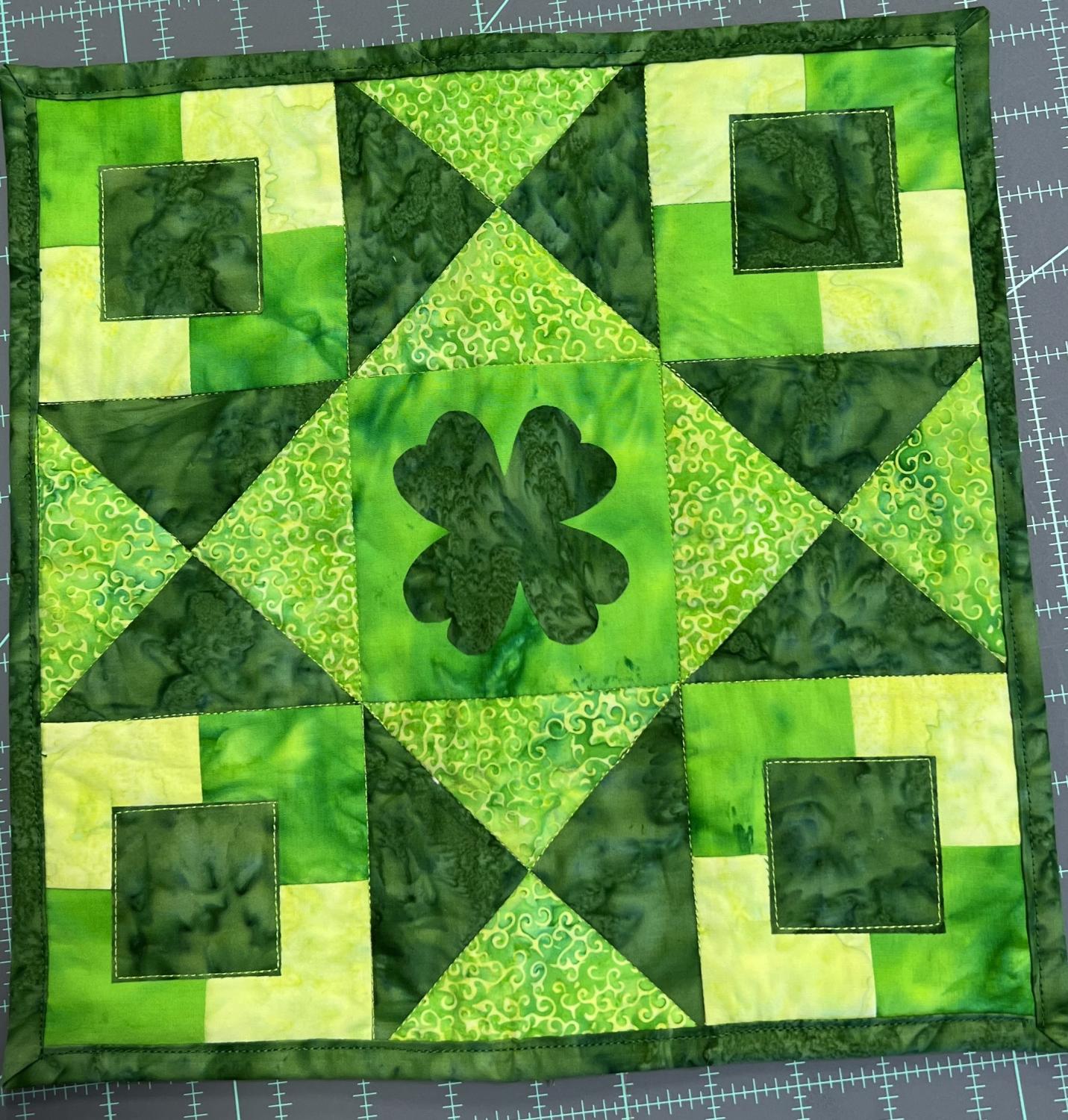 MARCH_BARN_BLOCK_KIT_TOPBINDING_12X12_770e9c08-eb5a-41cc-93db-09ed936fc300.jpg