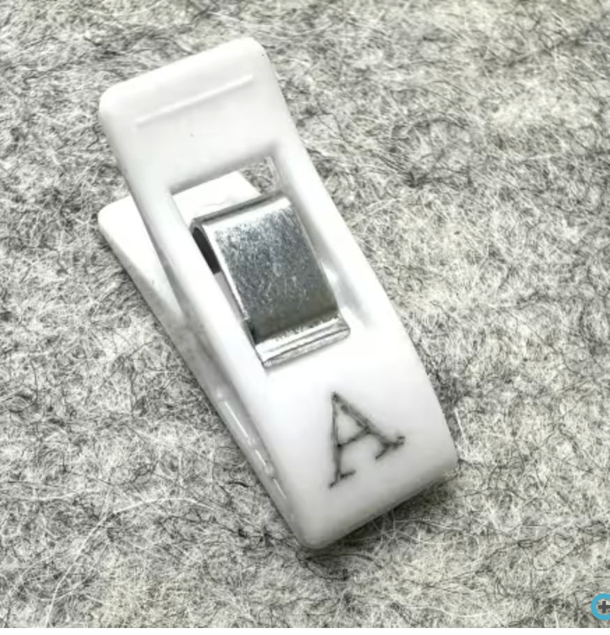 Alpha Clips-White