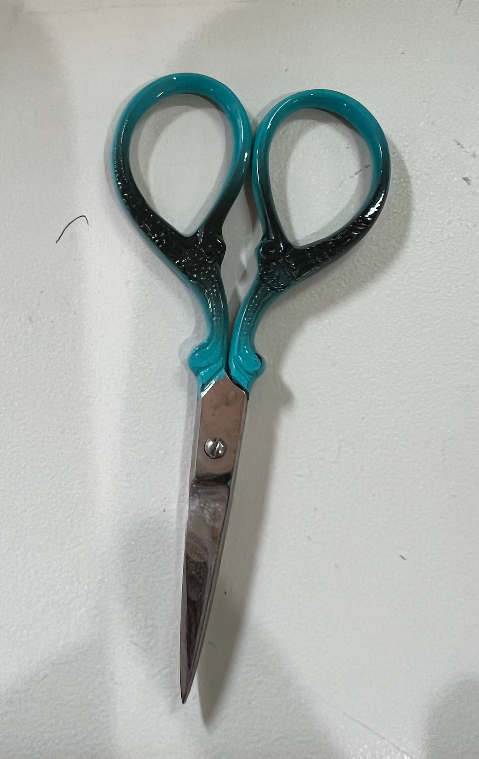 Double Green Scissors