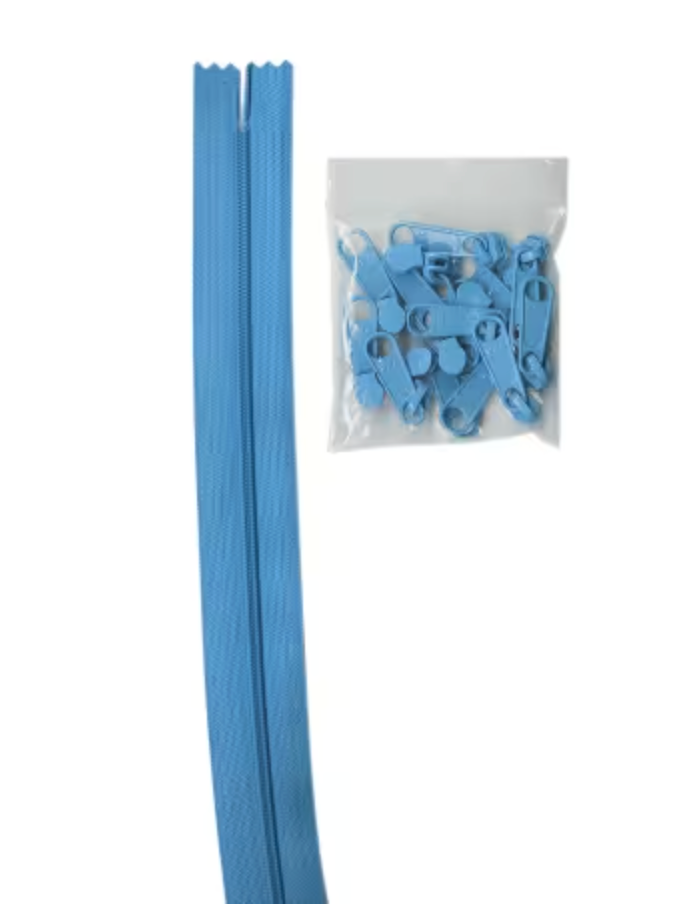 yards of 16mm #4.5 zipper chain and 16 Extra-Large Coordinated Pulls Parrot Bl