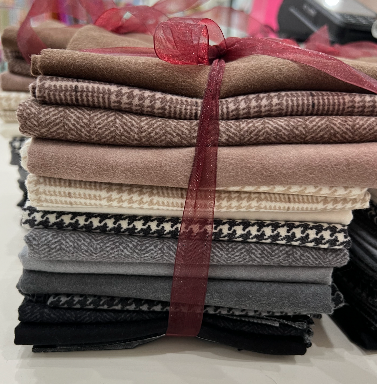 Flannel Gathering Basics-Neutral-15 FQ Fundle