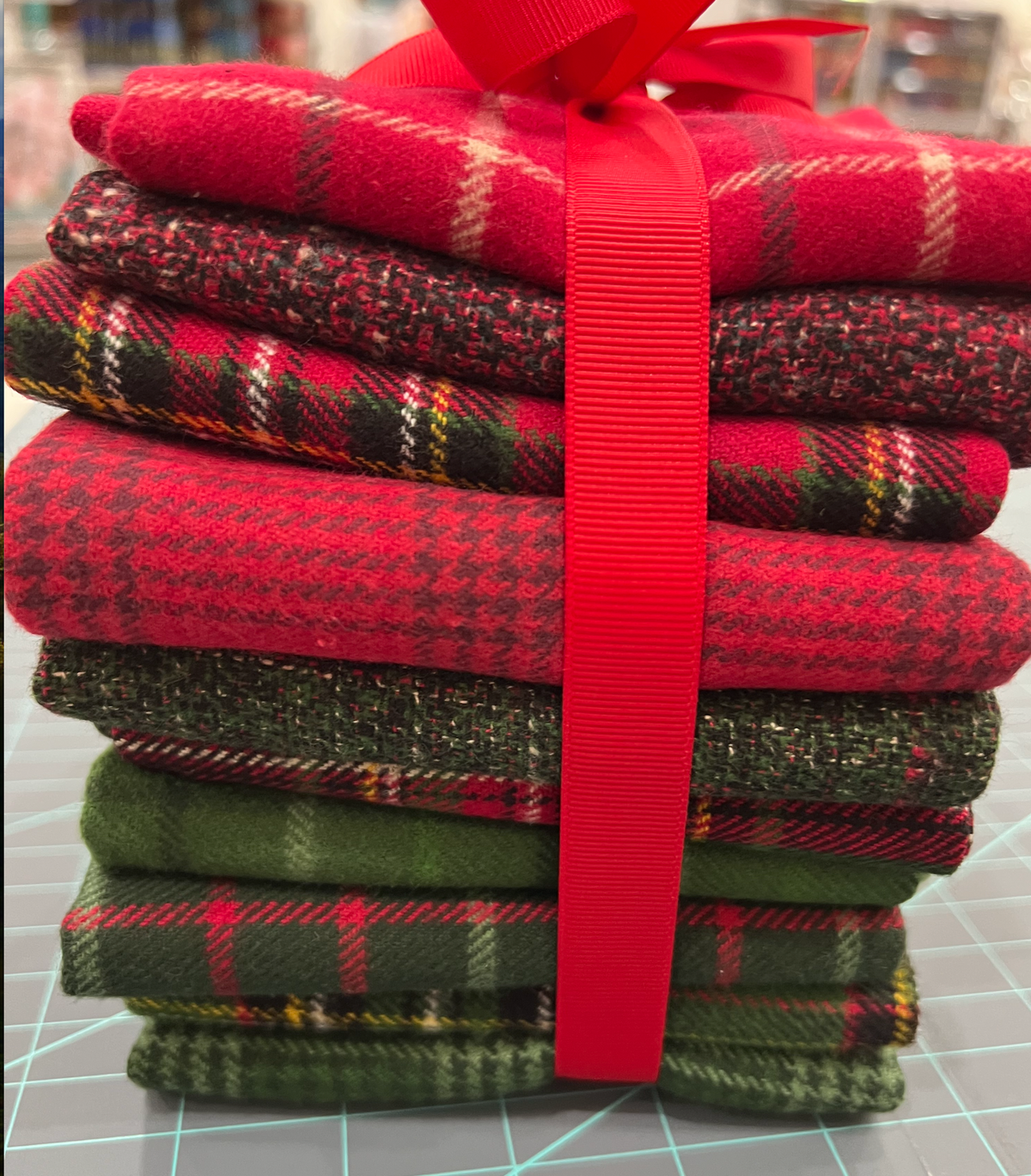 Primo Plaids Flannel-Christmas 10 FQ Bundle